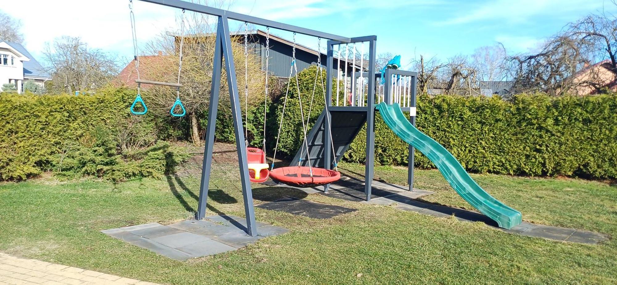 Villa Family Garden House With Free Private Parking & Playground Riga Exterior foto